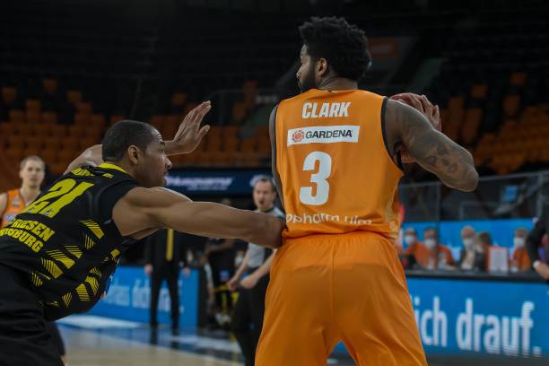 俱佳的前锋 俱佳的前锋