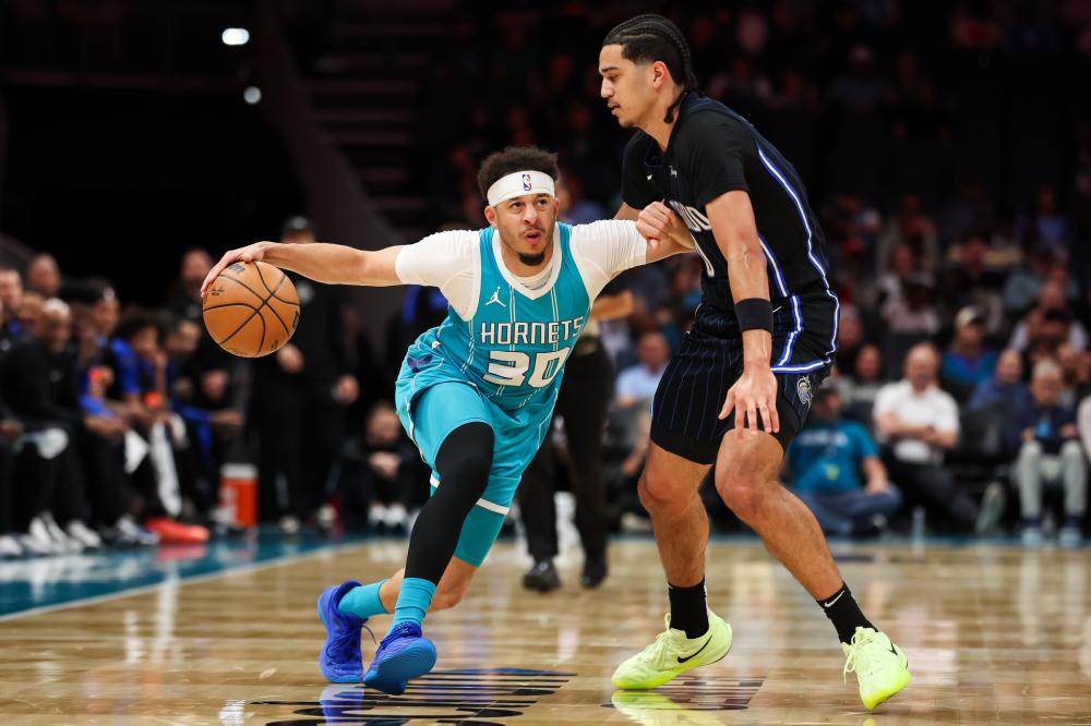 传球为队友 传球为队友