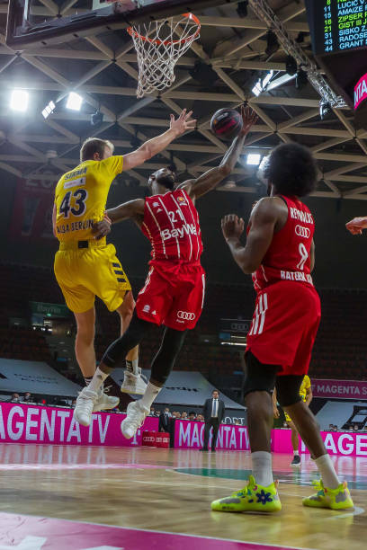 控制球超过 控制球超过